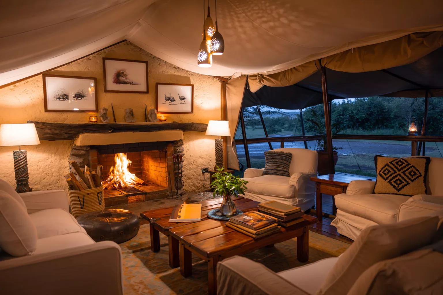 LUXURY lODGES IN MASAI MARA KENYA